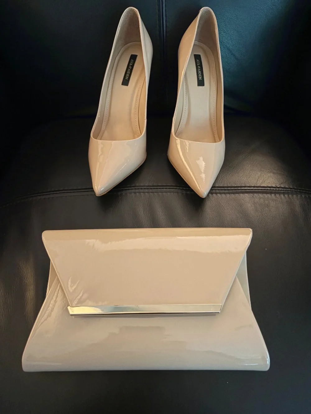 Ava & Aiden Nude Patent Pointed-Toe Stiletto Pumps - Size 8 w/matching bag
